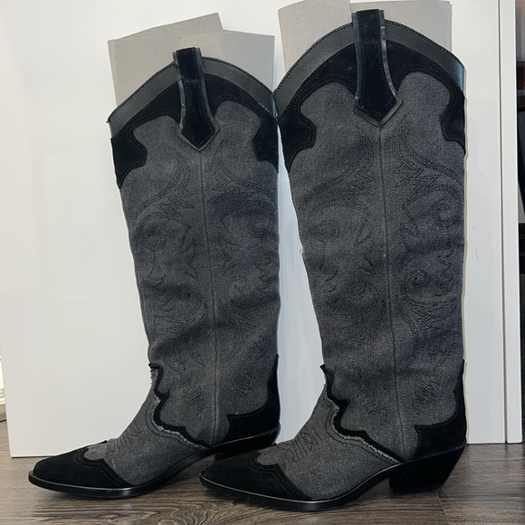 ZARA EMBROIDERED HEELED
COWBOY BOOTS, US size 8 - Picture 3 of 13